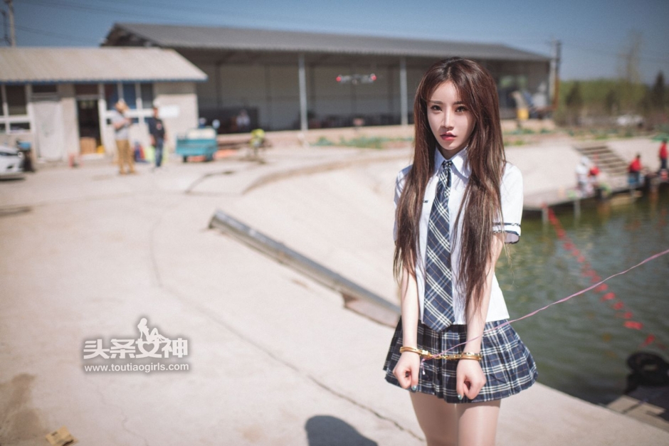 调教美腿制服美眉禁锢青系春美女人体艺术写真