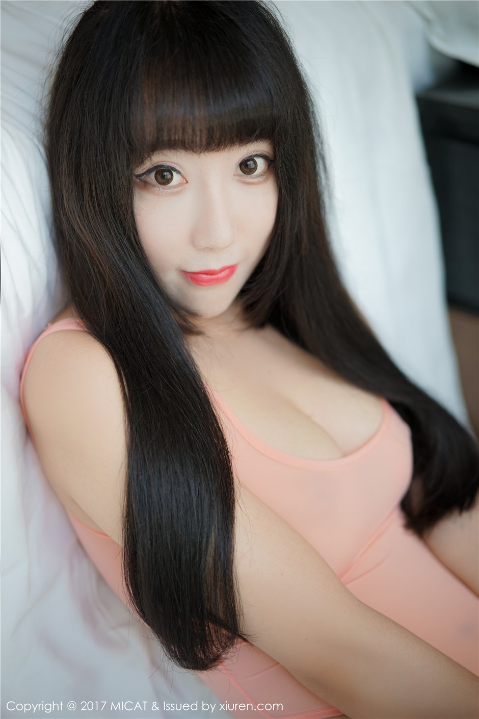 玉乳雪臀丰满童颜美女大尺度连体衣紧阴人体艺术写真