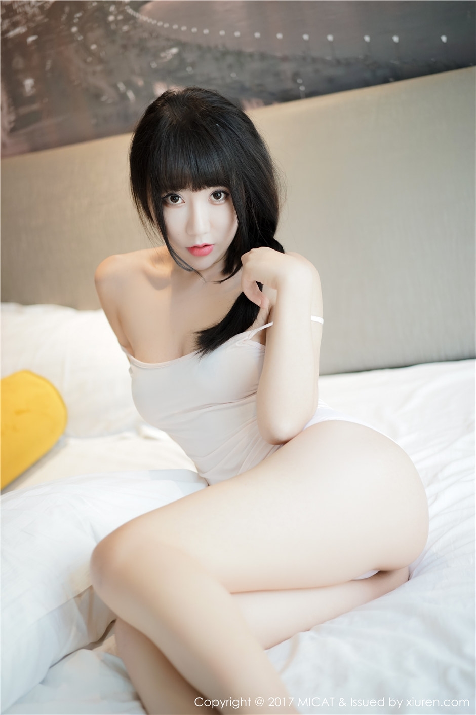 玉乳雪臀丰满童颜美女大尺度连体衣紧阴人体艺术写真