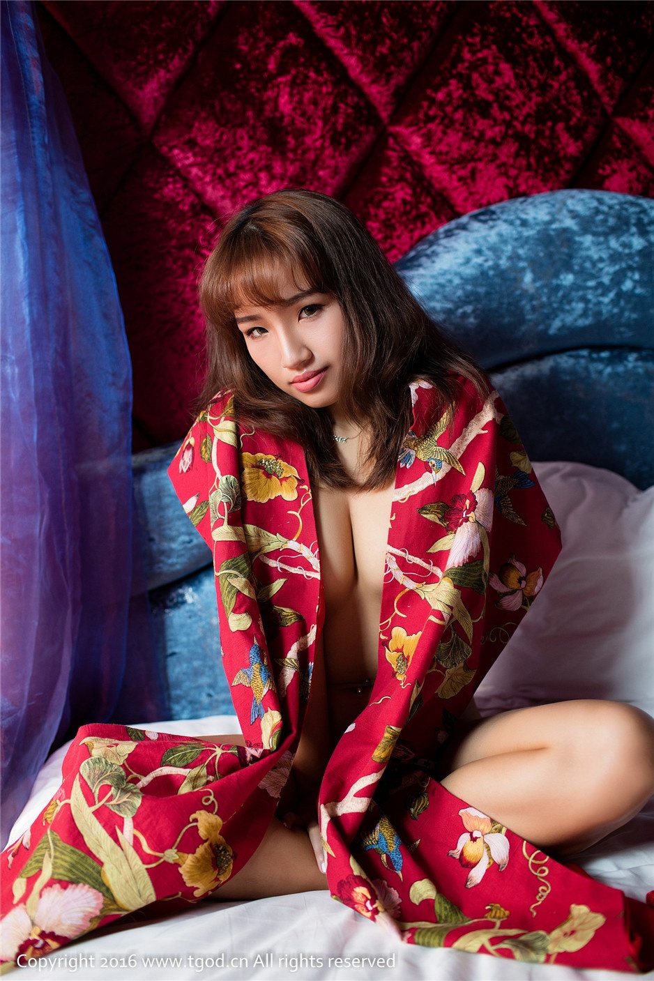 内衣模特可儿kayen撩人透视内衣写真集