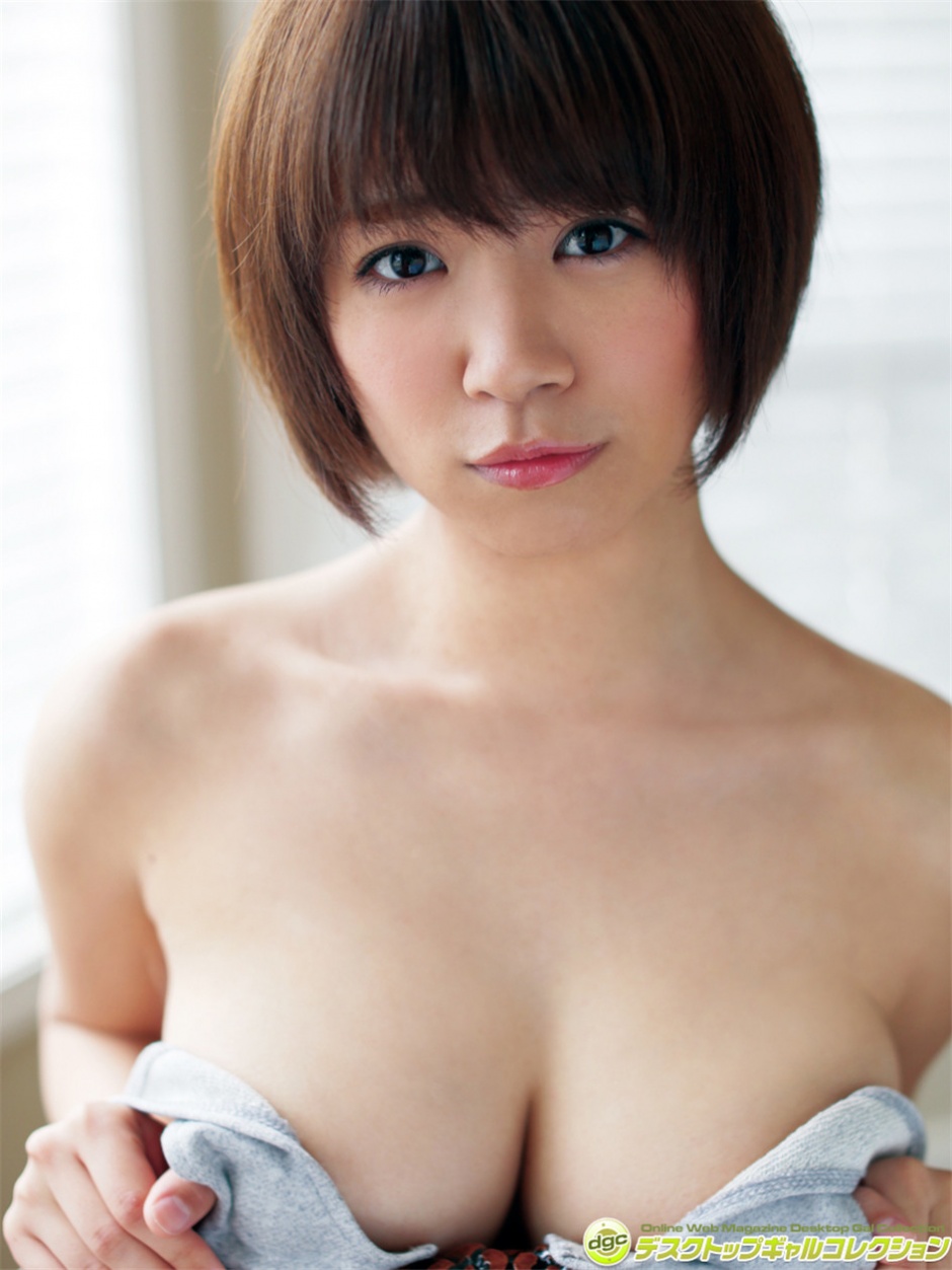 日本女星菜乃花夏日性感写真套图