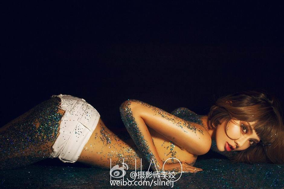 短发女人陈以漫Karen极品人体艺术美图