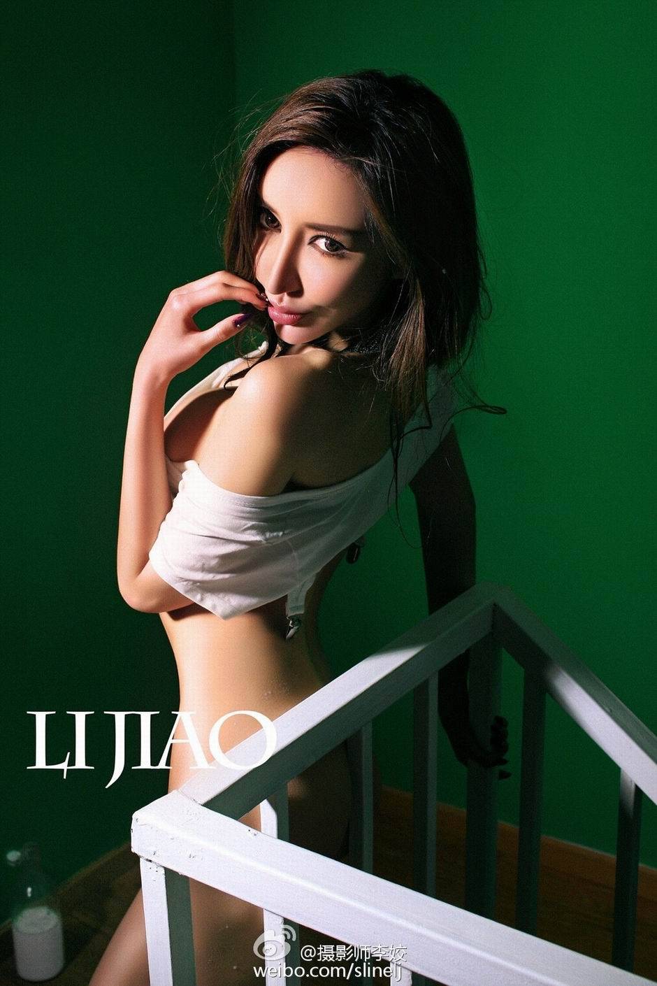 网络红人王瑞儿时尚人体艺术写真