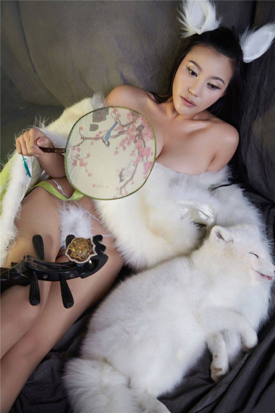 乳神苏梓玲性感人体高清大图来袭