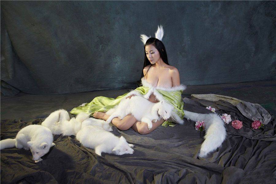 乳神苏梓玲性感人体高清大图来袭