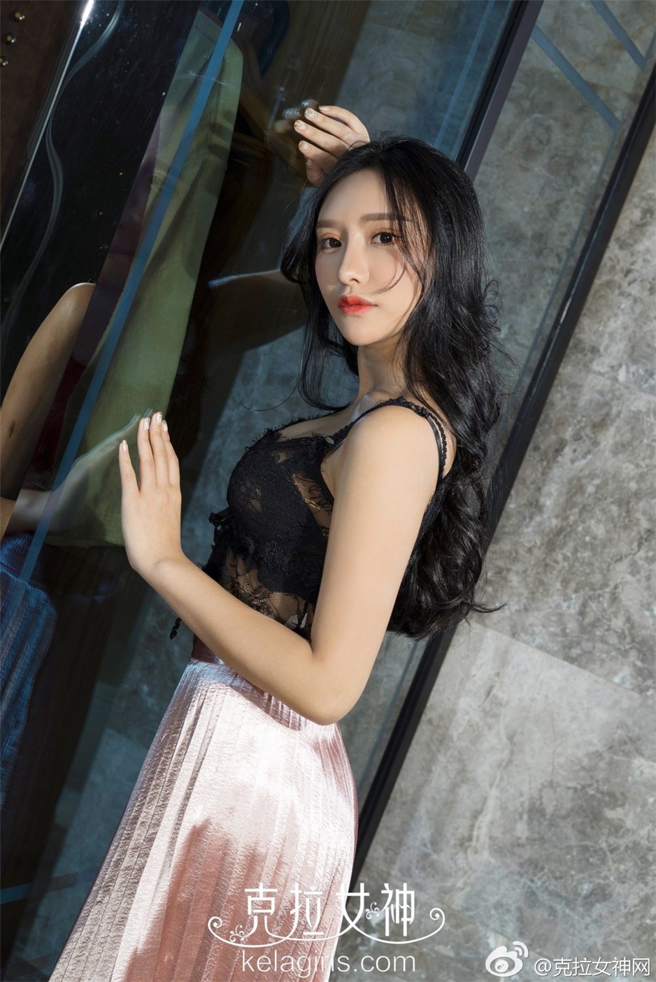 极品御姐型美女小西香艳妩媚图片