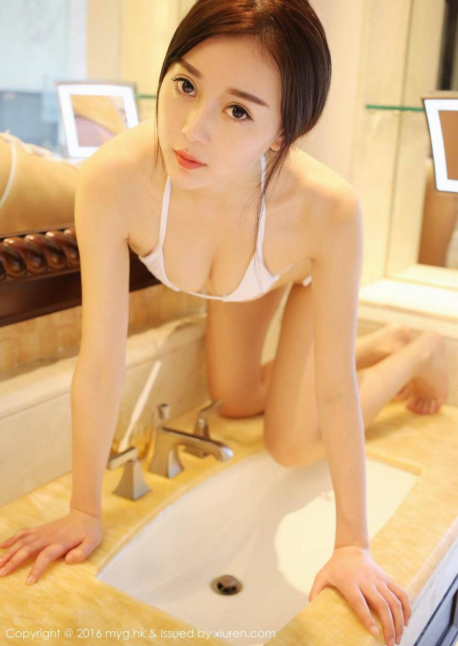 美女模特赵小米Kitty性感比基尼人体写真