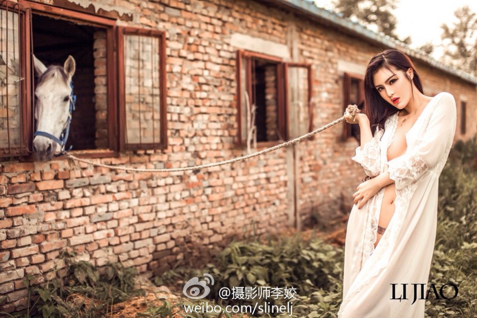 电臀嫩模Yuki颜瑜女神性感人体艺术图