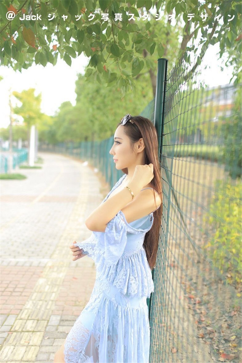 极品性感女神郑文文丰满美胸人体写真