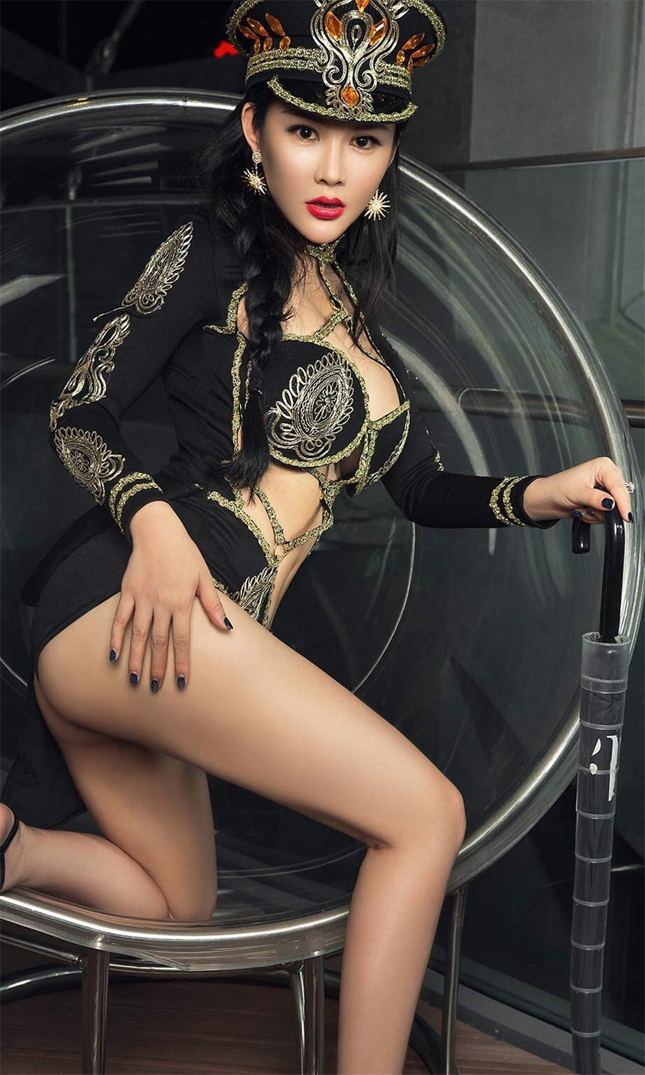 性感嫩模沈诺馨护士装扮人体写真