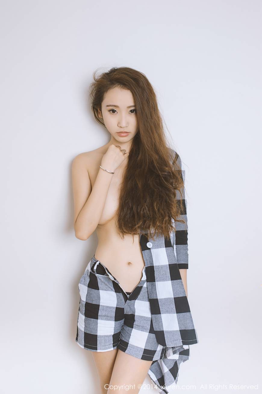 性感模特真空上阵大胆人体艺术摄影欣赏