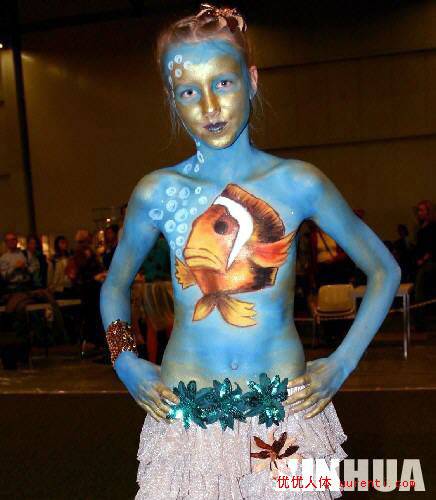 另类创意人体彩绘图