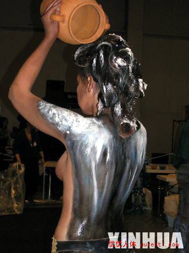 另类创意人体彩绘图