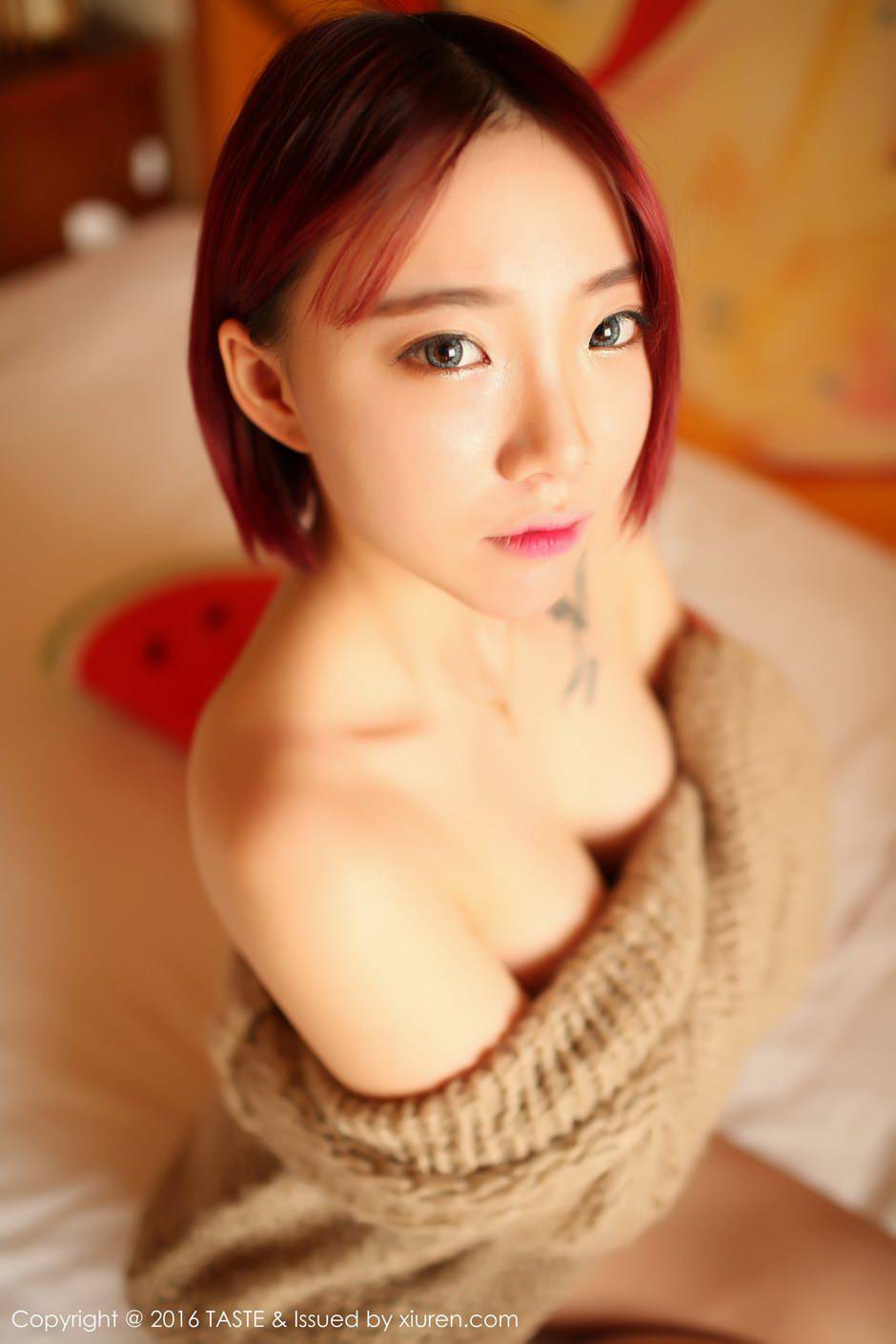 短发模特小泽空Moves唯美人体艺术写真