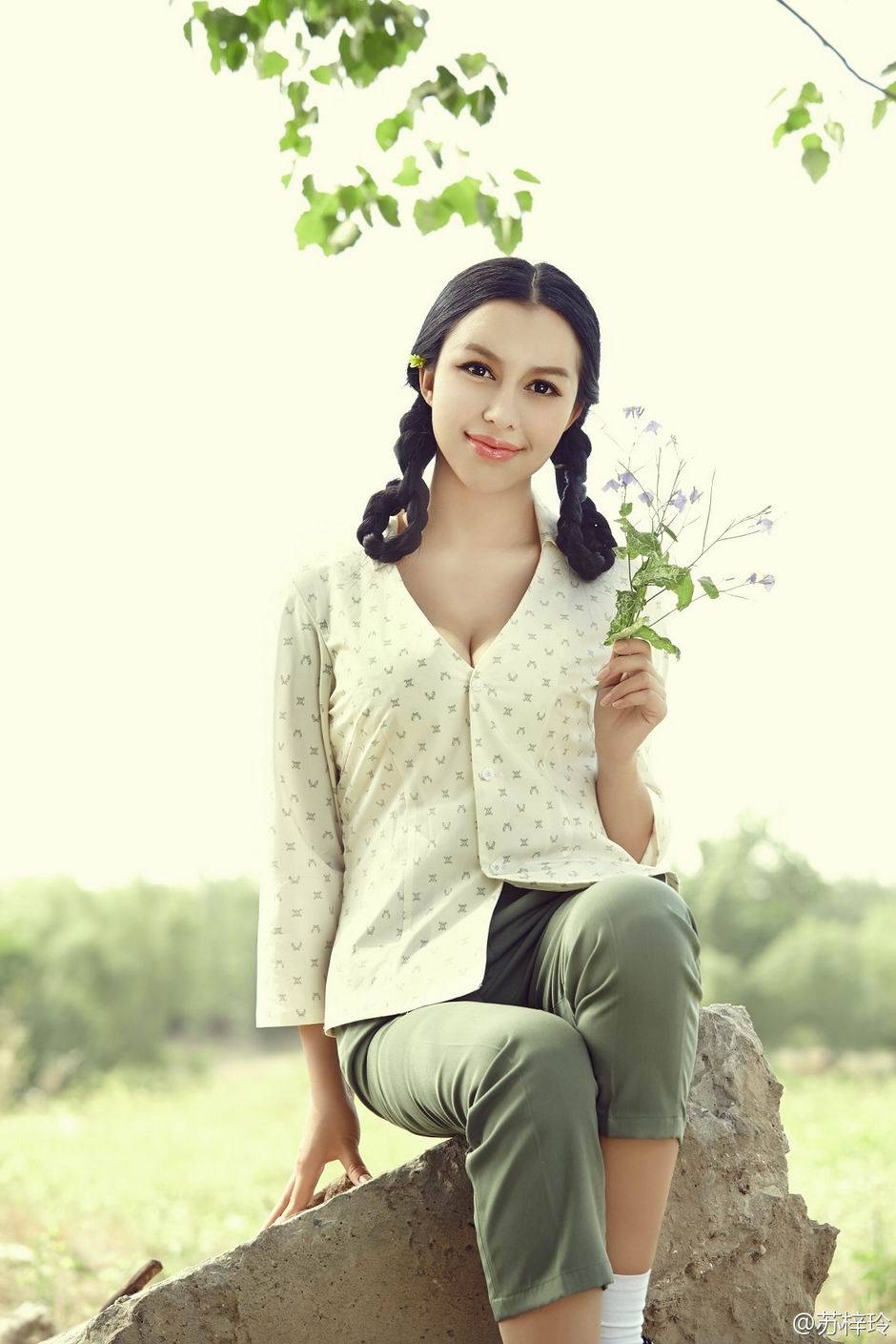 中国g奶女神苏梓玲人体高清大图