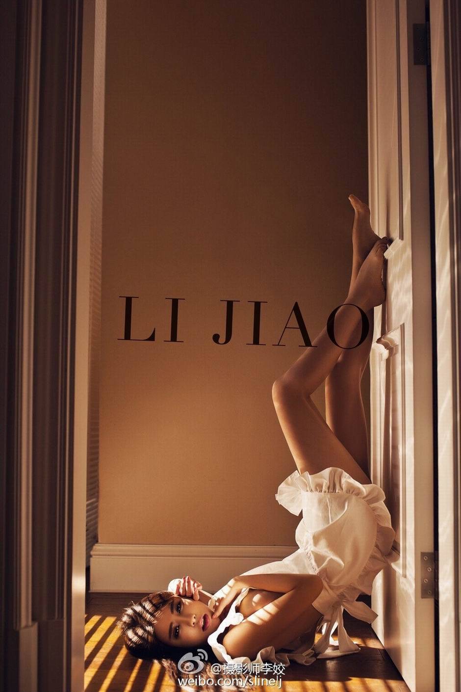 美少女李七喜私房大胆人体艺术摄影