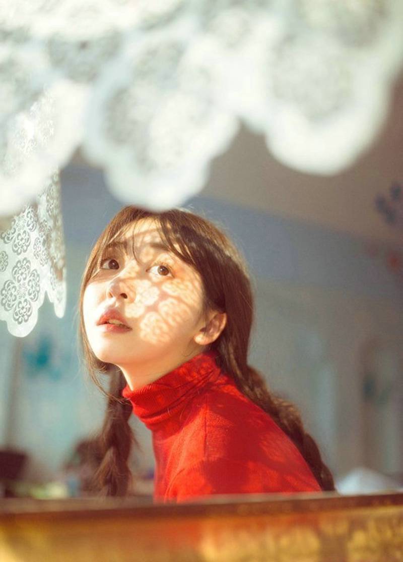 长发萝莉美少女俏皮人体写真集