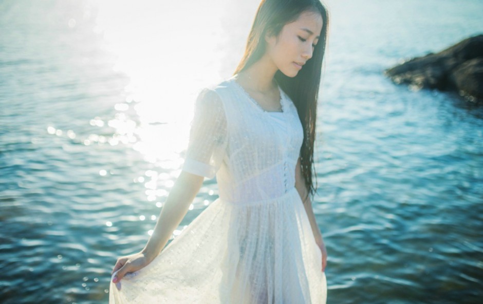 可爱台湾萌妹海边纯净人体写真