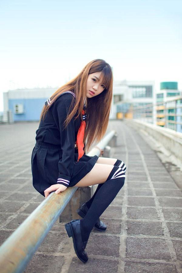 台湾女学生制服诱惑人体艺术写真