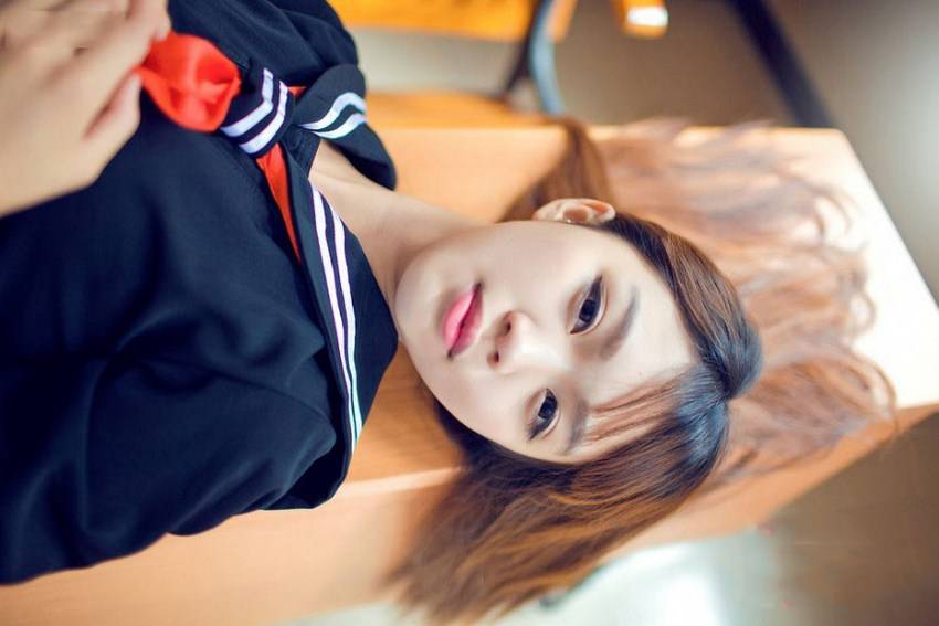 台湾女学生制服诱惑人体艺术写真