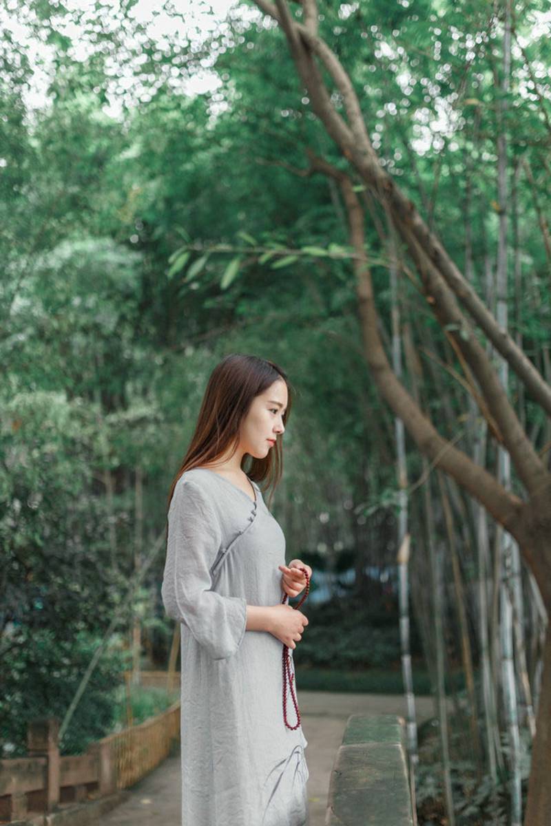 时尚气质少女精美大胆人体艺术写真