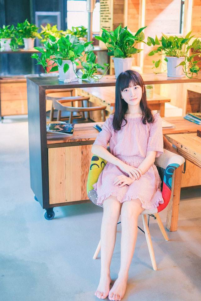 90后养眼美女大胆人体艺术写真图片