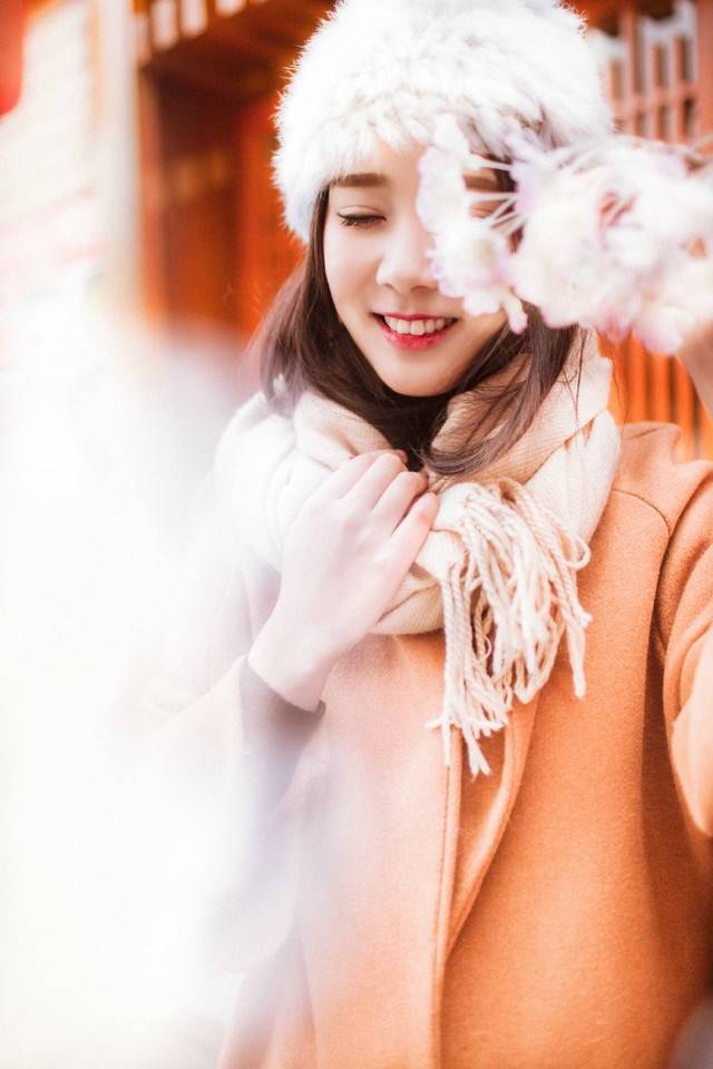 韩国大眼美女人体模特樱花树写真