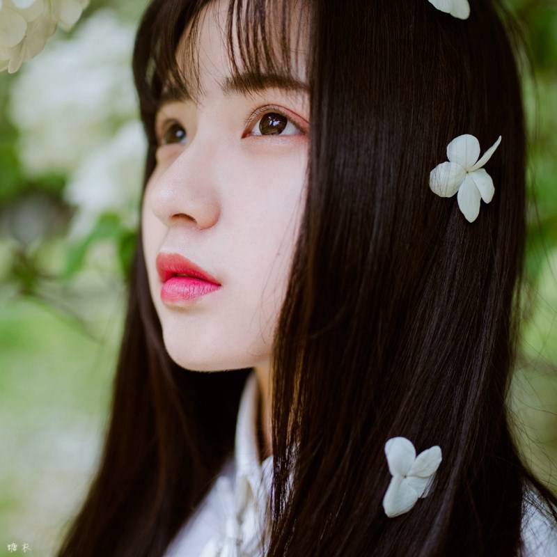 中国90后美女绝美人体艺术照