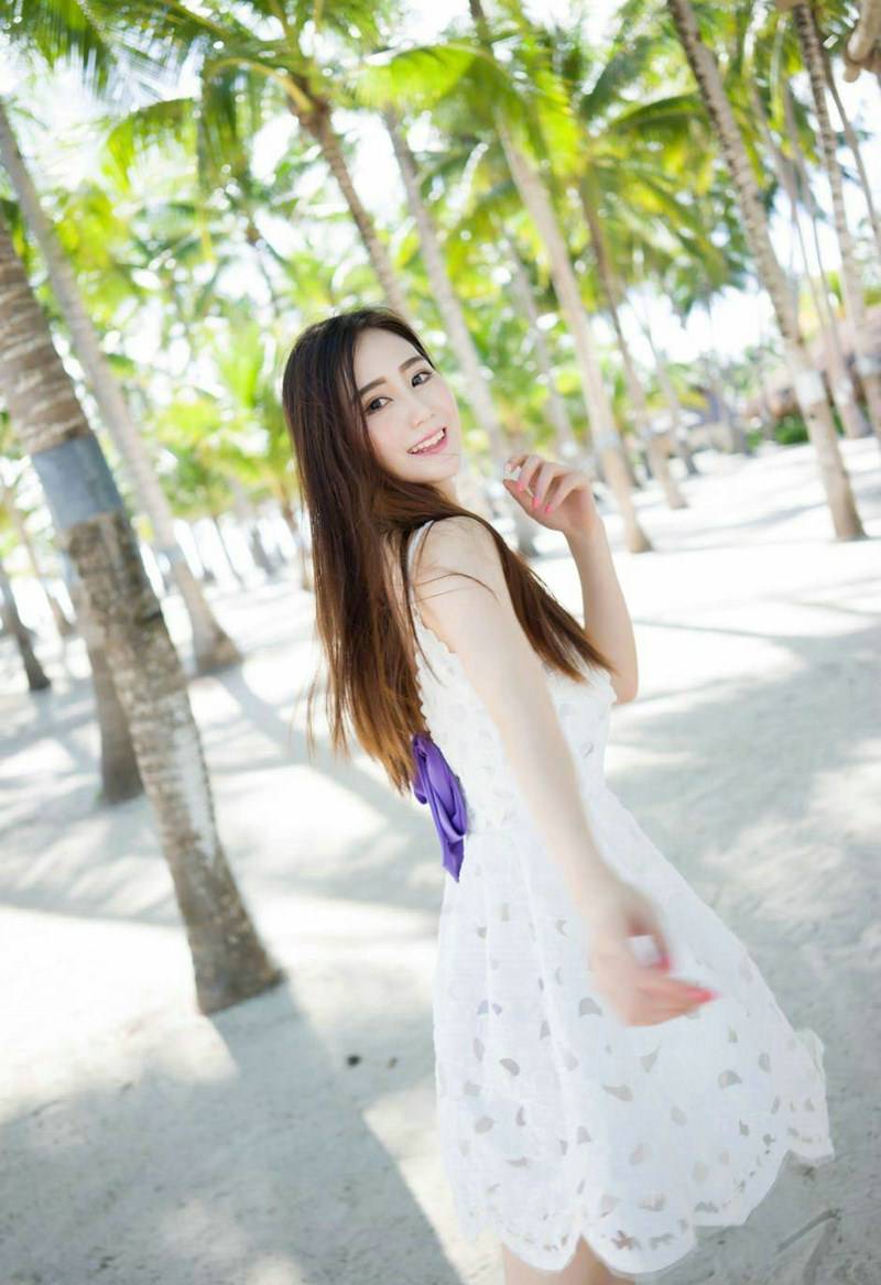 90后性感美眉SISY思海边人体艺术写真