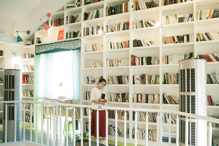 台湾清纯校花文艺人体生活照