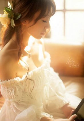 中国白皙美女玩转顶级人体艺术