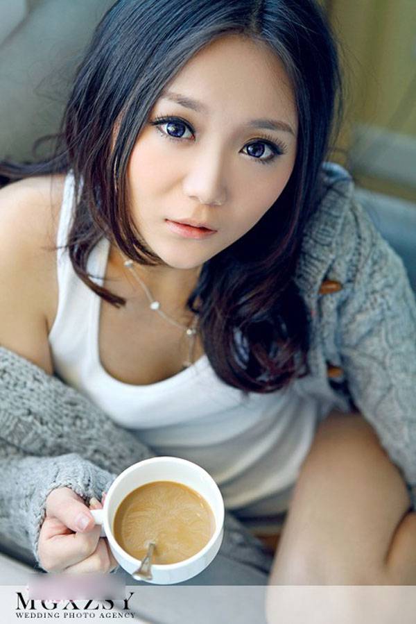 90后嫩模性感人体诱惑图