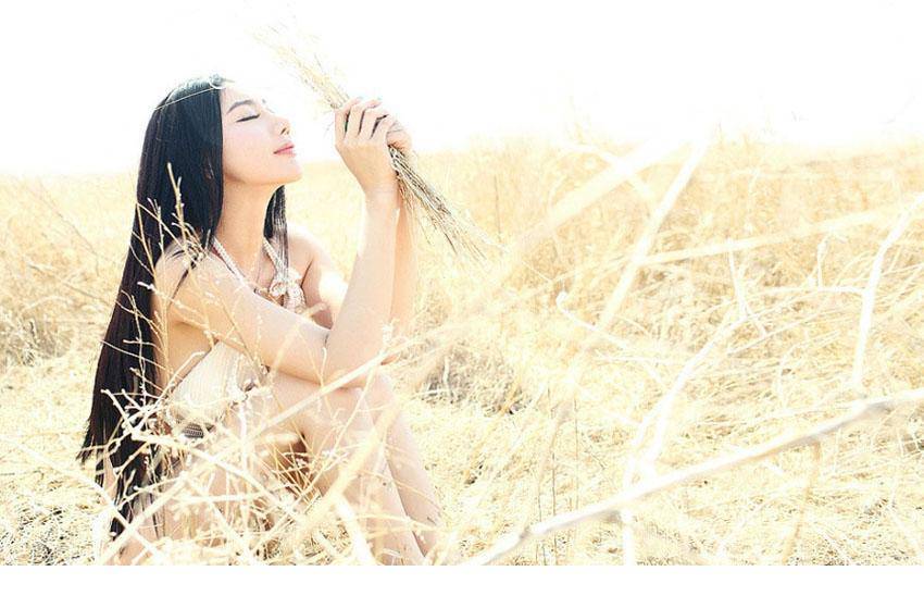 性感模特野外极品人体艺术摄影图