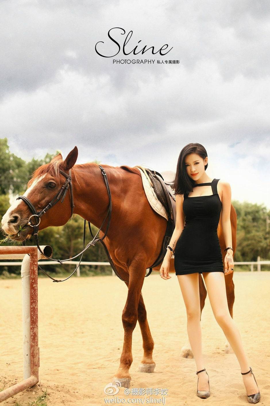 90后性感女神施沐希时尚人体艺术写真