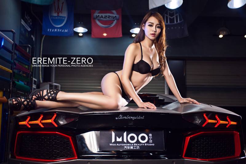 性感车模狂野诱惑人体艺术摄影图片