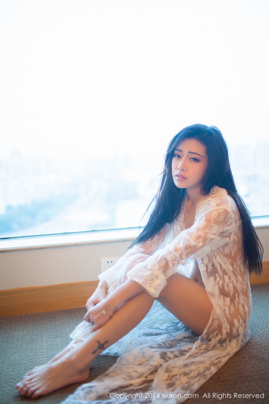 美女luvian本能透明蕾丝裙性感人体艺术图片