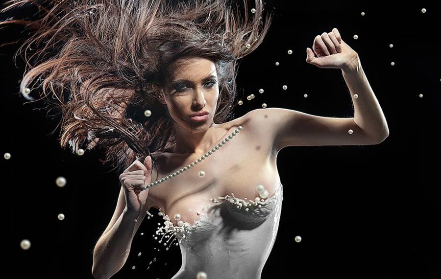 唯美牛奶美女人体艺术写真