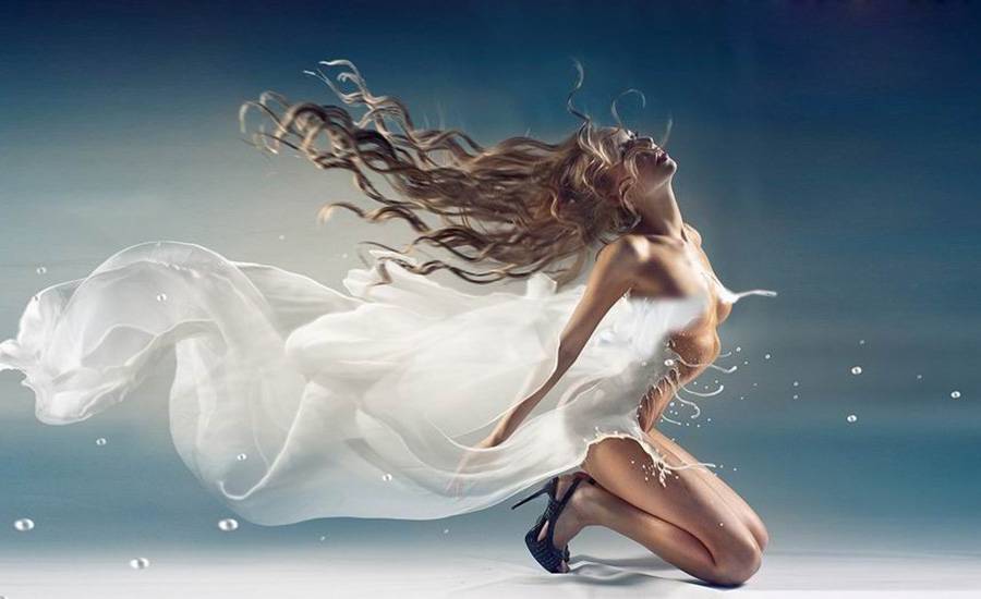 唯美牛奶美女人体艺术写真