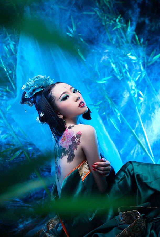 蓝色妖姬美女古典人体艺术欣赏