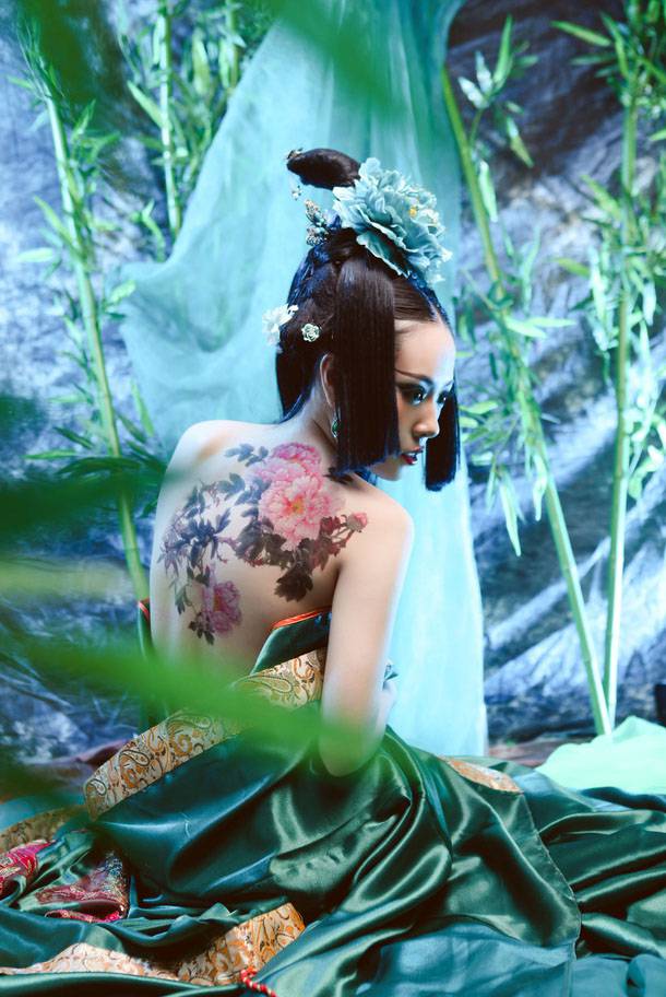 蓝色妖姬美女古典人体艺术欣赏