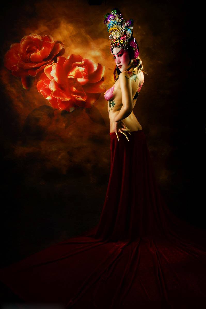 古典美女人体彩绘艺术写真