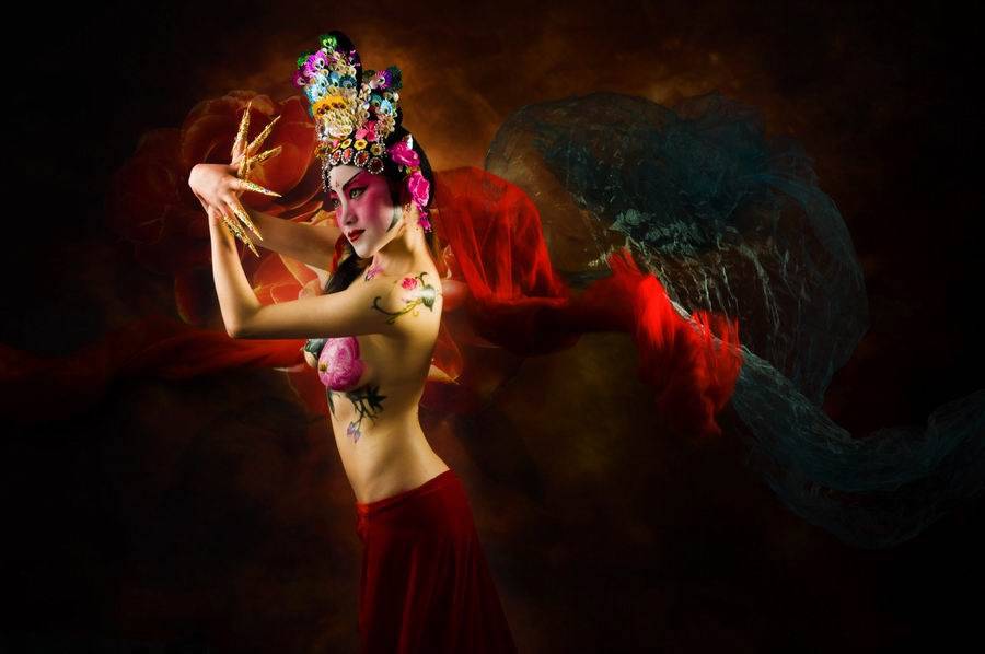 古典美女人体彩绘艺术写真