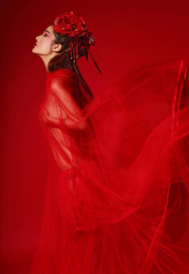 性感妖艳美女高清人体艺术图片