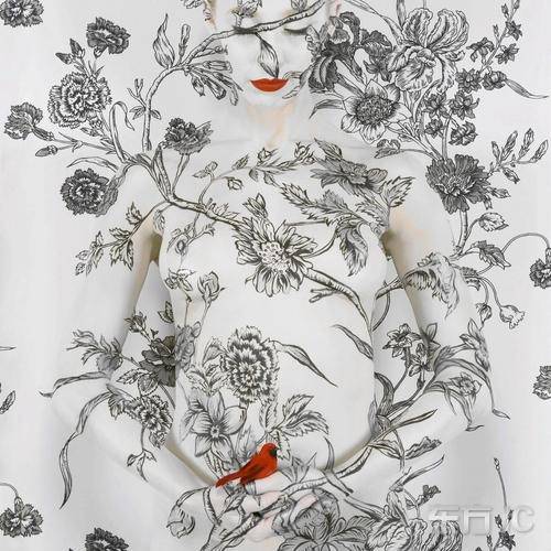 性感西方美女演绎中国元素人体彩绘