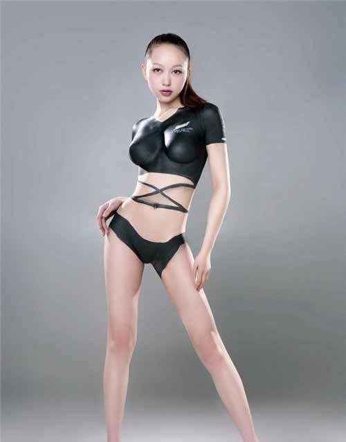 乌克兰模特人体彩绘赏析