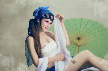 唯美性感的美女人体艺术写真