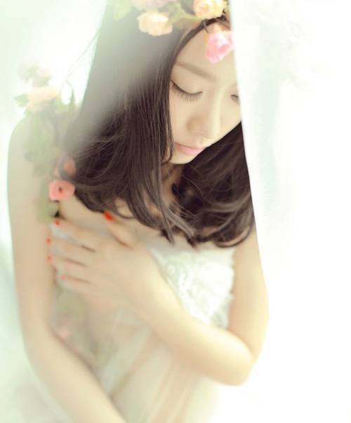 少女透明薄纱唯美人体艺术写真