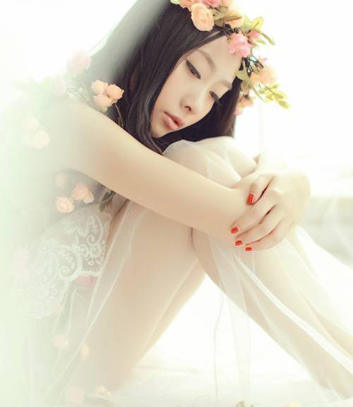 少女透明薄纱唯美人体艺术写真