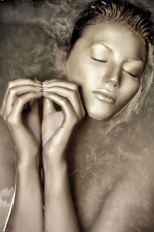 西方美女性感人体艺术写真