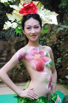 迷人的泰国美女人体艺术照片